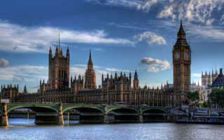 有人私信我99tk图库手机版下载链接，我追到源头发现同一批账号在群发：别等出事才补救