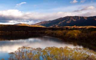 别被爱游戏体育app的“官方感”骗了，我亲测按钮指向外部链接：10秒快速避坑